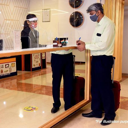 Oyo 11392 The Hotel Grand Hospitality Noida Exterior photo