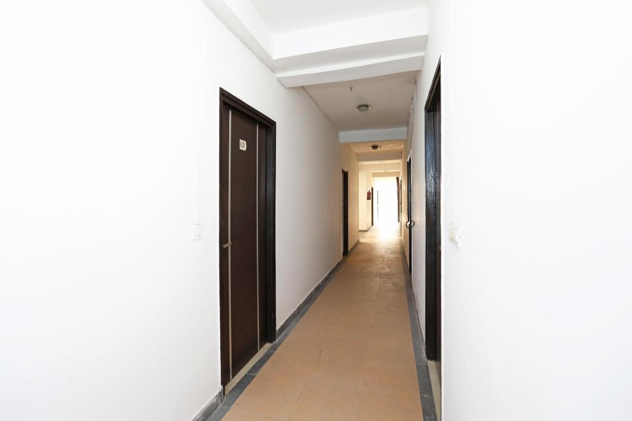 Oyo 11392 The Hotel Grand Hospitality Noida Exterior photo