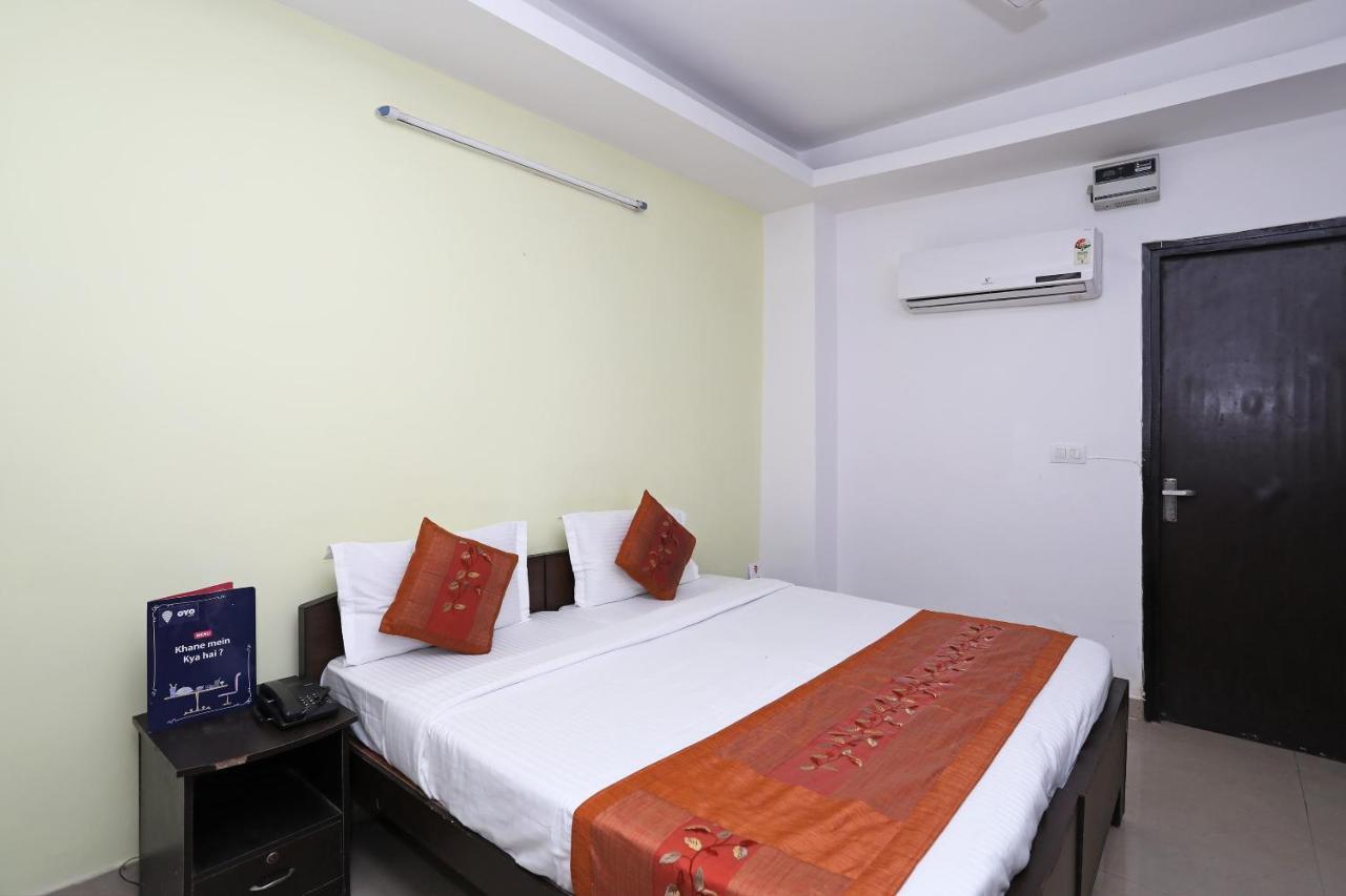 Oyo 11392 The Hotel Grand Hospitality Noida Exterior photo