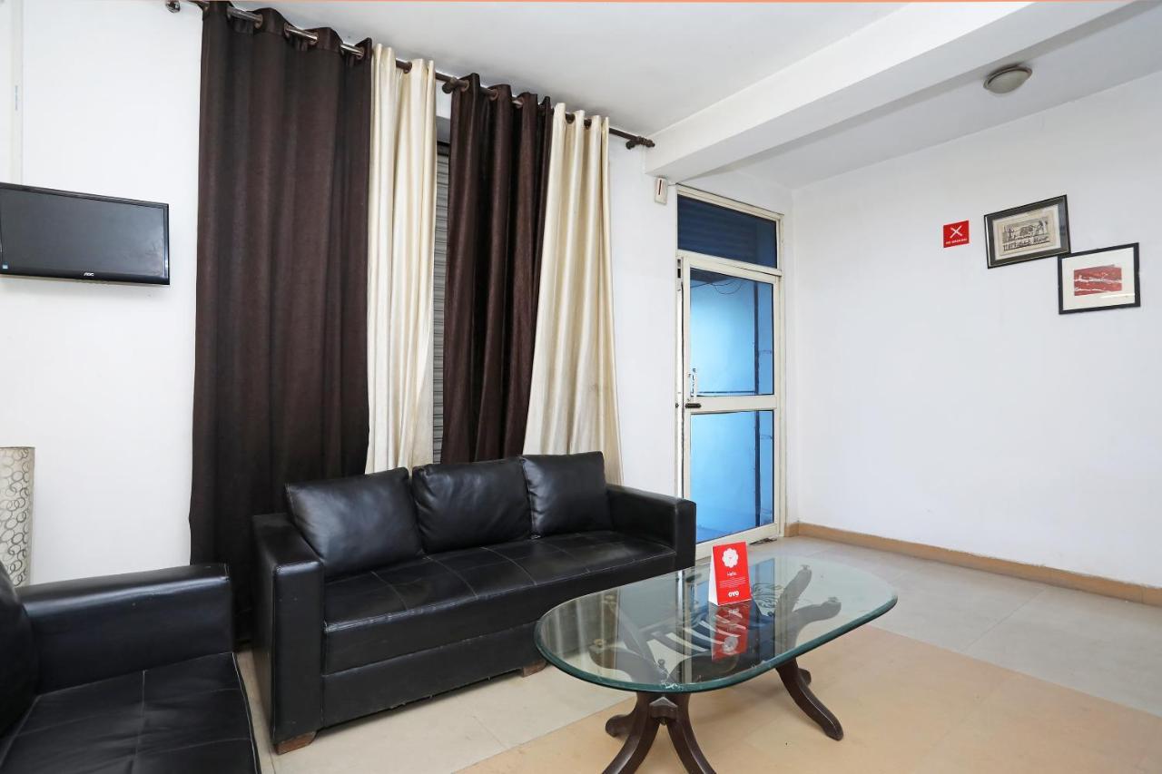 Oyo 11392 The Hotel Grand Hospitality Noida Exterior photo