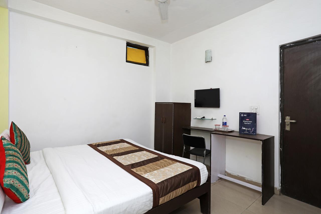 Oyo 11392 The Hotel Grand Hospitality Noida Exterior photo