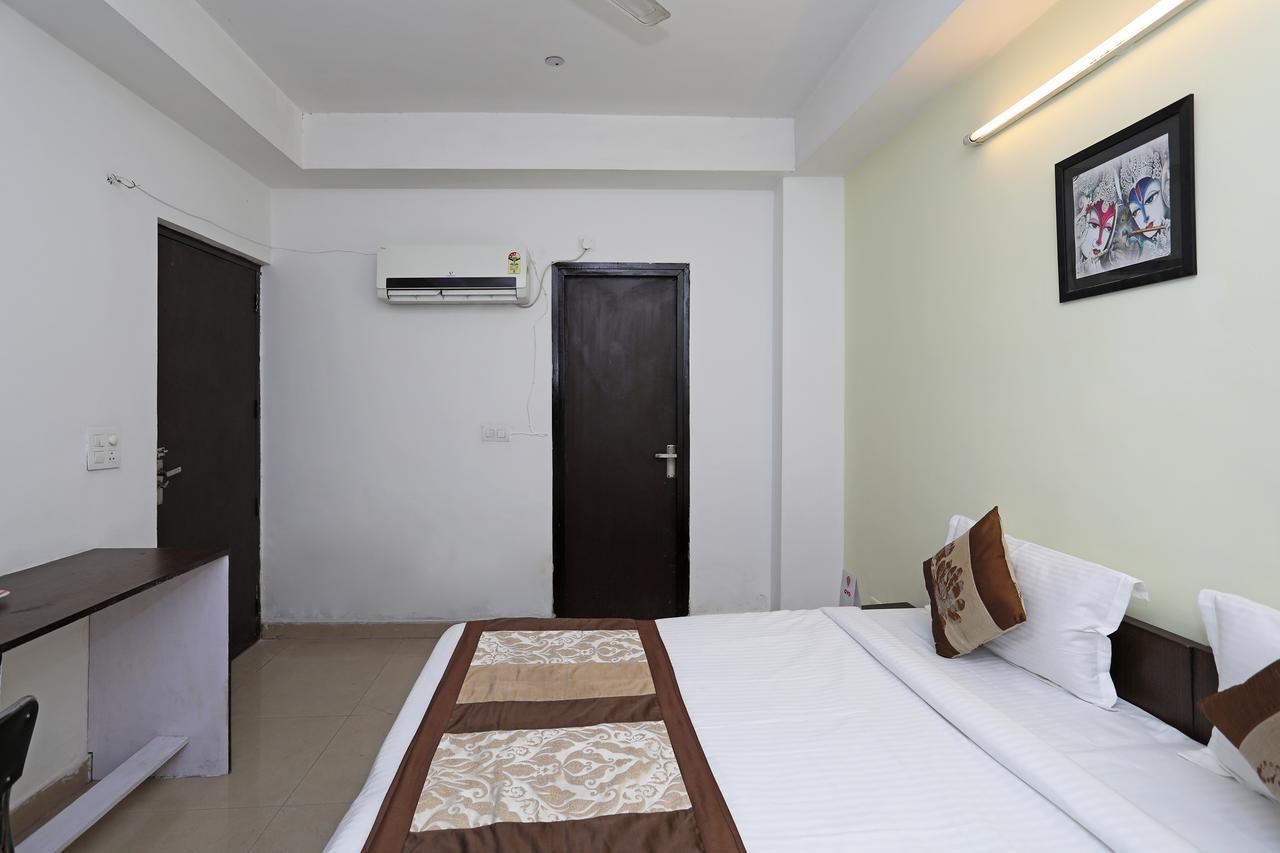 Oyo 11392 The Hotel Grand Hospitality Noida Exterior photo